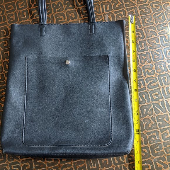 Water resistant black day bag - Picture 4 of 4